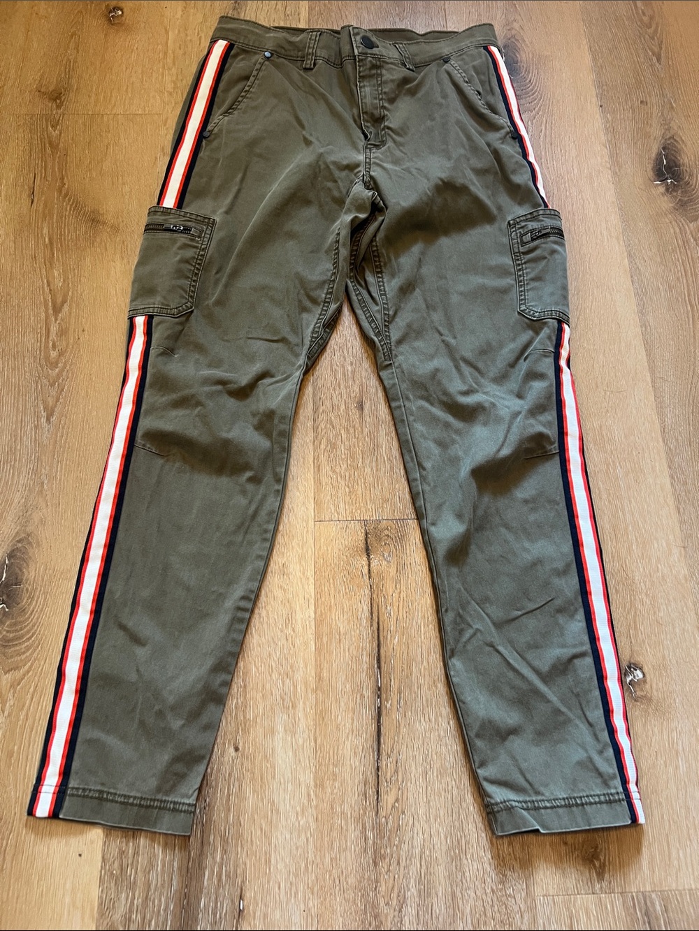 Athleta Women’s Size 2 Olive Cargo Side-Stripe Pants
